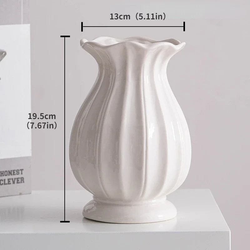 Vase décoratif en céramique blanche – Collection nordique minimaliste et élégante