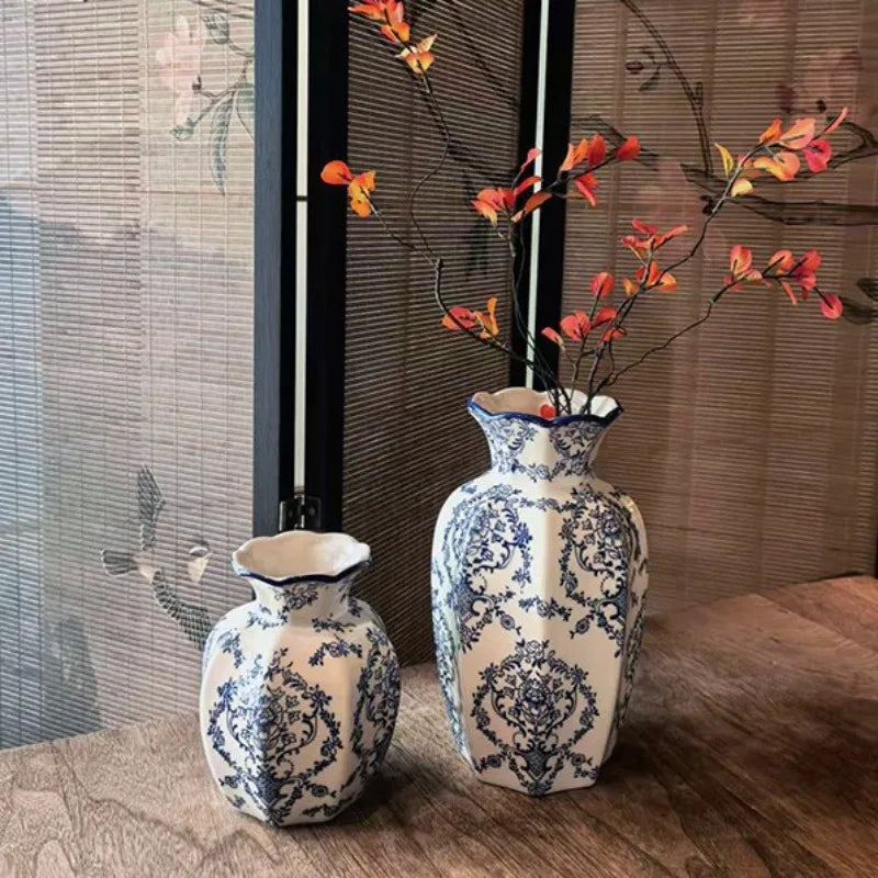 Vase décoratif en céramique – Porcelaine bleue et blanche au style raffiné