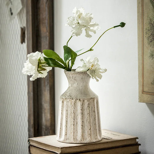 Vase décoratif en céramique – Silhouette épurée au style minimaliste et intemporel